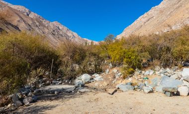 Terreno de 2.2 hectáreas en Cochiguaz, Valle del Elqui. $280 millones