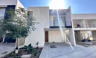 RESIDENCIA EN VENTA EN LAS CAÑADAS