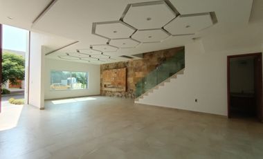 CASA EN VENTA EN FRACCIONAMIENTO LOMAS DE COCOYOC, MORELOS