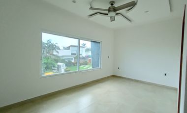 CASA EN VENTA EN FRACCIONAMIENTO LOMAS DE COCOYOC, MORELOS