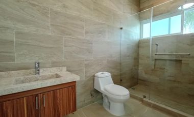 CASA EN VENTA EN FRACCIONAMIENTO LOMAS DE COCOYOC, MORELOS
