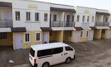 TOP SELLING HOUSE AND LOT! HULUGAN LAMANG!