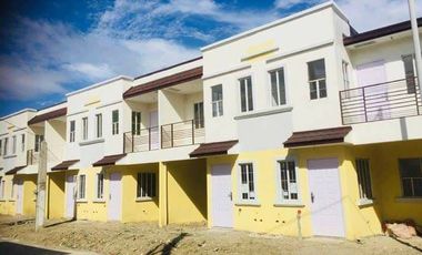 TOP SELLING HOUSE AND LOT! HULUGAN LAMANG!