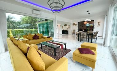 Good deal pool villa 500 meters from Hat Thung Wua Laen Beach Chumphon With very nice decoration fully furnished ready to move in and quiet Easy for t