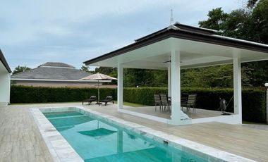 Good deal pool villa 500 meters from Hat Thung Wua Laen Beach Chumphon With very nice decoration fully furnished ready to move in and quiet Easy for t