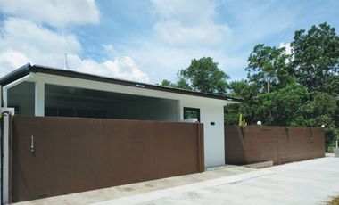 Good deal pool villa 500 meters from Hat Thung Wua Laen Beach Chumphon With very nice decoration fully furnished ready to move in and quiet Easy for t