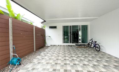 Good deal pool villa 500 meters from Hat Thung Wua Laen Beach Chumphon With very nice decoration fully furnished ready to move in and quiet Easy for t