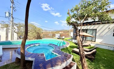 Hermosa Casa DALIA II en Renta con Alberca y Jacuzzi climatizada y vistas panorámicas en Fracc Rancho San Diego en Ixtapan de la Sal EDOMEX