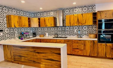 Hermosa Casa DALIA II en Renta con Alberca y Jacuzzi climatizada y vistas panorámicas en Fracc Rancho San Diego en Ixtapan de la Sal EDOMEX