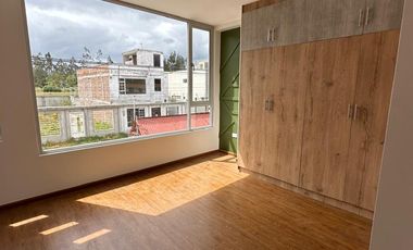 CASA EN EL ECU 911