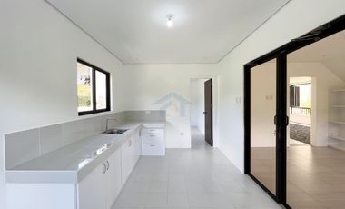 5-Bedroom Golf View Residence in Sun Valley Antipolo • Fretrato ID: FM200