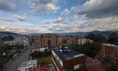 Departamento de venta en Cuenca Av Ordoñez lazo. Vista a la ciudad y a las montañas