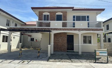 3 Bedrooms house for Sale Along the Highway near Sm Pampanga !!