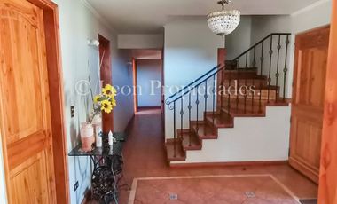 Se vende Parcela con casa en sector Miraflores, Curacavi.