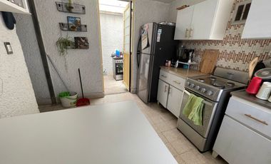 Venta de casa duplex en calle privada en Petrolera Taxqueña, Coyoacán, CDMX