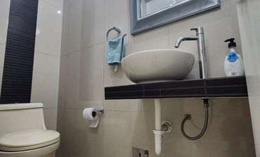 VENTA AMPLIO DEPARTAMENTO EN SURCO 3 DORMITORIOS PATIO LAVANDERIA