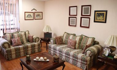 Casa en Venta en Guadalupe, en Privada Lomas de Bernardez