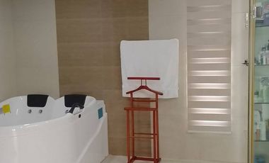 MODERN HOUSE FOR SALE IN BEL-AIR MAKATI!!!
