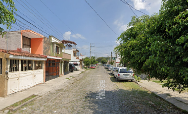 CASA EN CUIDAD GUZMAN CENTRO, ZAPOTLAN EL GRANDE EN REMATE! -FQ