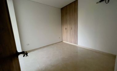 SE VENDE CASA DE DOS PISOS, BARRIO CIUDAD JARDÍN, SINCELEJO