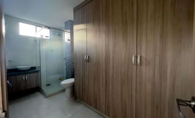 SE VENDE CASA DE DOS PISOS, BARRIO CIUDAD JARDÍN, SINCELEJO
