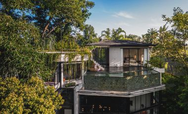 Luxurious, Modern 3-Bedroom Villa In The Centre Of Ubud