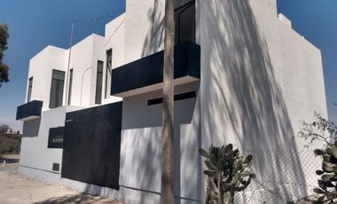 RENTO DEPAS SIN MUEBLES EN COMUNIDAD CORRALEJO CARR SAN MIGUEL A QRO CERCA PRESIDENCIA Y CORREDOR EMPRESARIAL CORRAL DE PIEDRAS