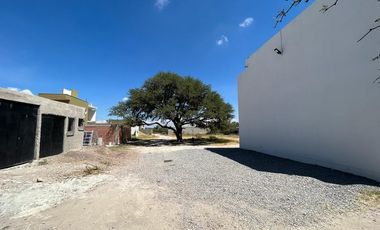 RENTO DEPAS SIN MUEBLES EN COMUNIDAD CORRALEJO CARR SAN MIGUEL A QRO CERCA PRESIDENCIA Y CORREDOR EMPRESARIAL CORRAL DE PIEDRAS