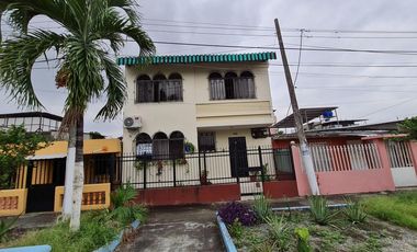 Venta de Casa rentera en sector Sauces 2, cerca a Megakywi de La Garzota