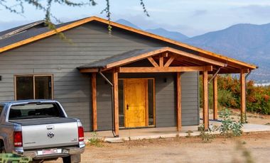 Casa nueva en Curacaví. Condominio Lomas del Puangue.