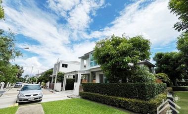 Single house for sale, Habitia Bond, modern style. On the Ratchaphruek location (345) behind the inner corner