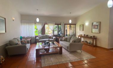 VENDO HERMOSA RESIDENCIA CON 3 HABITACIONES EN PLANTA BAJA, EN LAS FINCAS JIUTEPEC, MORELOS