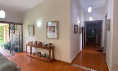 VENDO HERMOSA RESIDENCIA CON 3 HABITACIONES EN PLANTA BAJA, EN LAS FINCAS JIUTEPEC, MORELOS