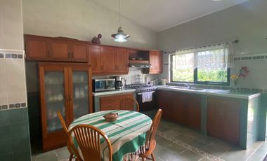 VENDO HERMOSA RESIDENCIA CON 3 HABITACIONES EN PLANTA BAJA, EN LAS FINCAS JIUTEPEC, MORELOS
