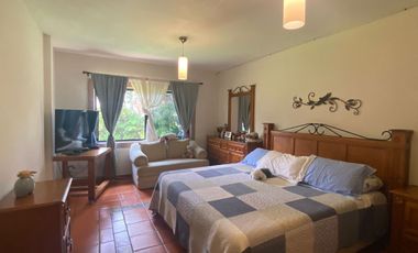 VENDO HERMOSA RESIDENCIA CON 3 HABITACIONES EN PLANTA BAJA, EN LAS FINCAS JIUTEPEC, MORELOS