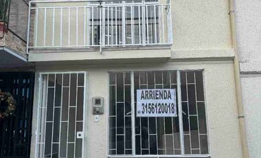 CASA EN ARRIENDO URBANIZACIÓN ABIERTA SANTA CATALINA VILLAVICENCIO