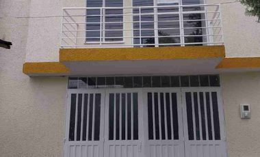 CASA CON LOCAL EN ARRIENDO URBANIZACIÓN ABIERTA SANTA CATALINA VILLAVICENCIO