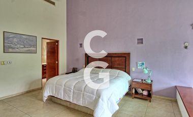 Casa en Venta en Cancun en Residencial Villa Magna con Alberca y Jardín