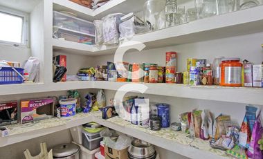 Casa en Venta en Cancun en Residencial Villa Magna con Alberca y Jardín