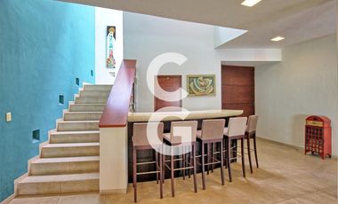 Casa en Venta en Cancun en Residencial Villa Magna con Alberca y Jardín