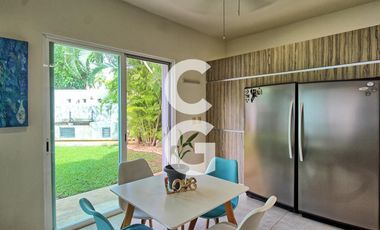 Casa en Venta en Cancun en Residencial Villa Magna con Alberca y Jardín