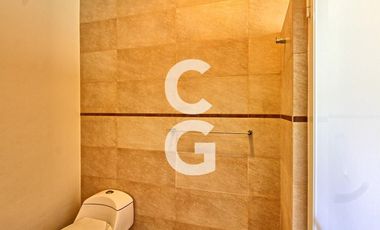 Casa en Venta en Cancun en Residencial Villa Magna con Alberca y Jardín