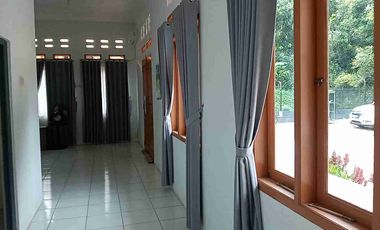 DIJUAL RUMAH SEMI VILLA LUAS TANAH 1001 M2 DIPURWAKARTA