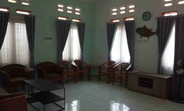 DIJUAL RUMAH SEMI VILLA LUAS TANAH 1001 M2 DIPURWAKARTA