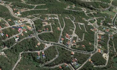 Hermosa y amplia casa de remate en Rancho San Diego, Ixtapan de la Sal, Edo de México!