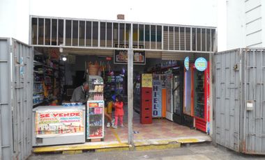 CASA EN EXCELENTE ZONA COMERCIAL – CERCADO DE LIMA