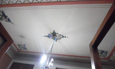 CASA EN EXCELENTE ZONA COMERCIAL – CERCADO DE LIMA