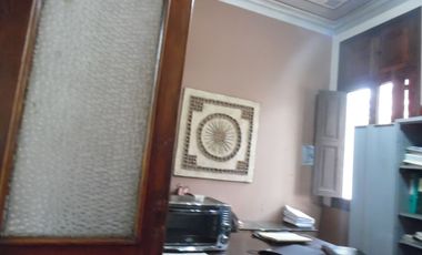 CASA EN EXCELENTE ZONA COMERCIAL – CERCADO DE LIMA