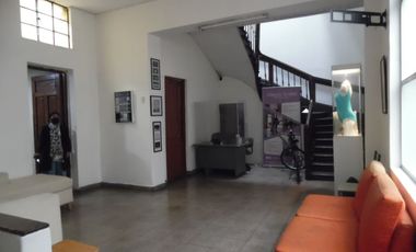 CASA EN EXCELENTE ZONA COMERCIAL – CERCADO DE LIMA