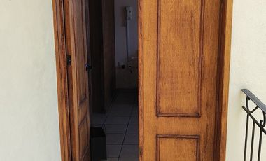 Preciosa casa de 263 m2 con 4 recámaras ubicada sobre Av. Domingo Diez, Col. Chamilpa, Cuernavaca Mor.